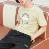 Camiseta con parche de Chuck, tallas asiáticas, «Olive Aura»