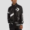 Chaqueta con capucha y logo deportiva informal Negra