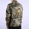Chaqueta con estampado de camuflaje a toda página