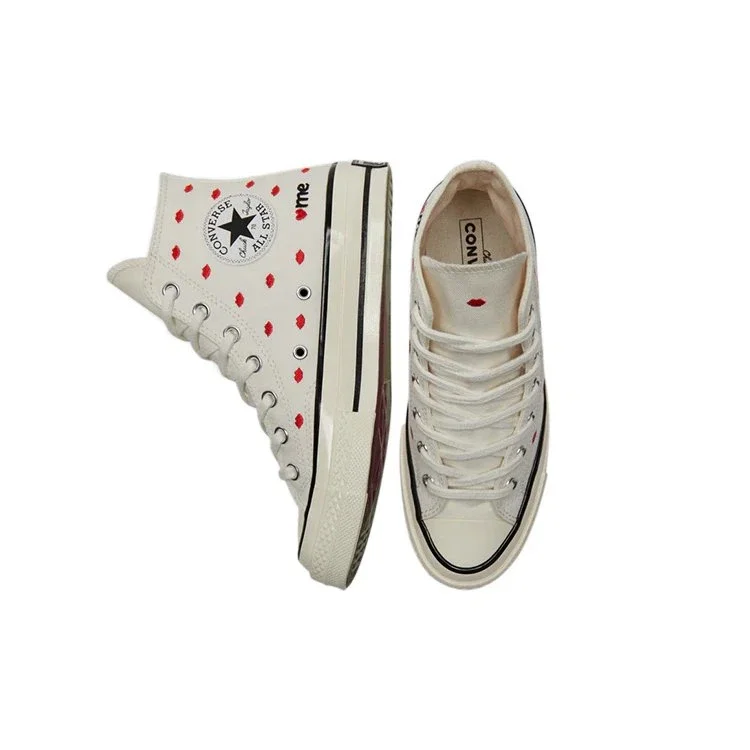 Chuck 70 Embroidered Lips High «Love Me – Vintage White» Chuck 70 Embroidered Lips High «Love Me – Vintage White»