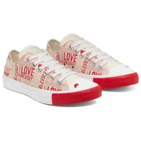Chuck Taylor All Star Low «Love Fearlessly»