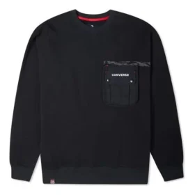 Jersey de cuello redondo con forro polar y bolsillo en el pecho de la serie de Año Nuevo de Converse para hombre, color negro oscuro