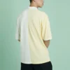 Polo de manga corta para hombre Converse con solapa y bloques de color, color amarillo crema